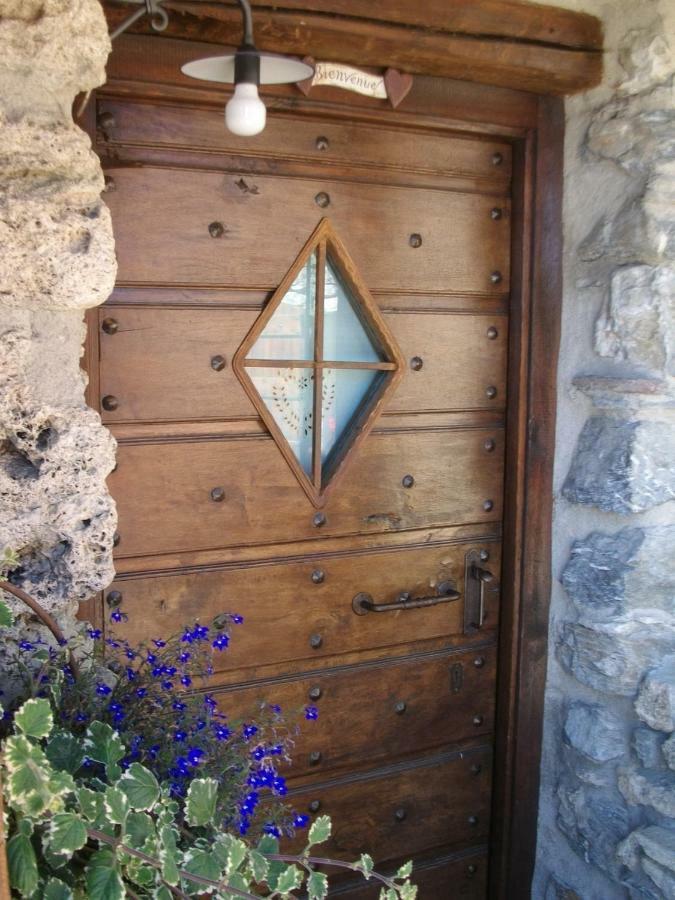 Le Petit Chateau De Vetan Cir 0023 Saint-Pierre Eksteriør bilde